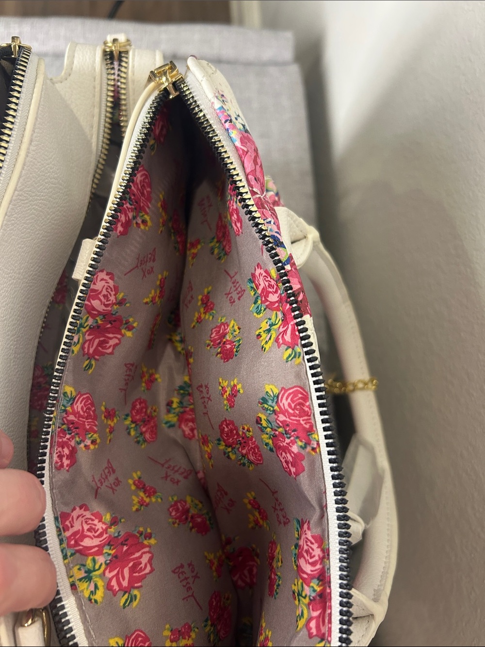 Betsey Johnson White Quilted Satchel with Pink Floral Pattern - Picture 9 of 10